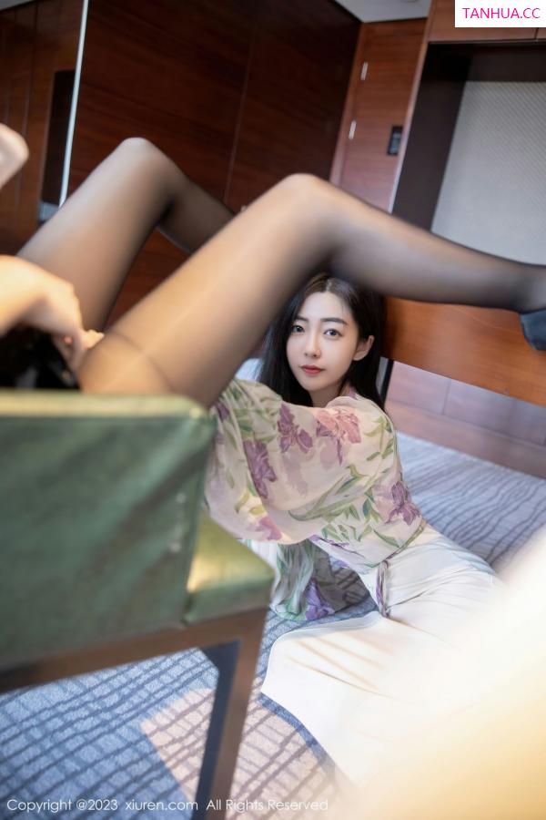   [XiuRen]高清写真图 2023.02.17 No.6279 星子柒kiki 黑丝美腿第19张图片
